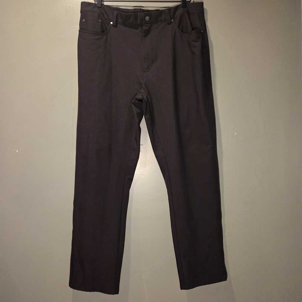 Greg‎ Norman Golf Pants Performance Stretch Flat Front, Men's Size 38x30, Black